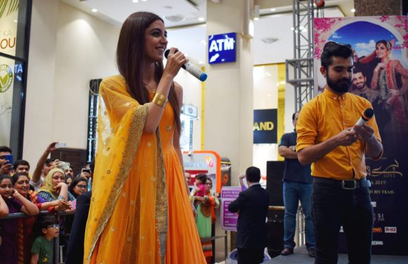 Parey Hut Love Cast Meet & Greet at Amanah Mall