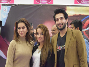 rangreza-star-cast-amanah-mall